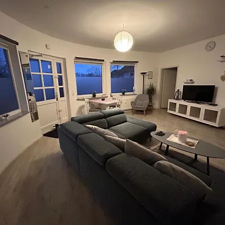Rundes Mit Guten Anbindungen Apartman Duisburg